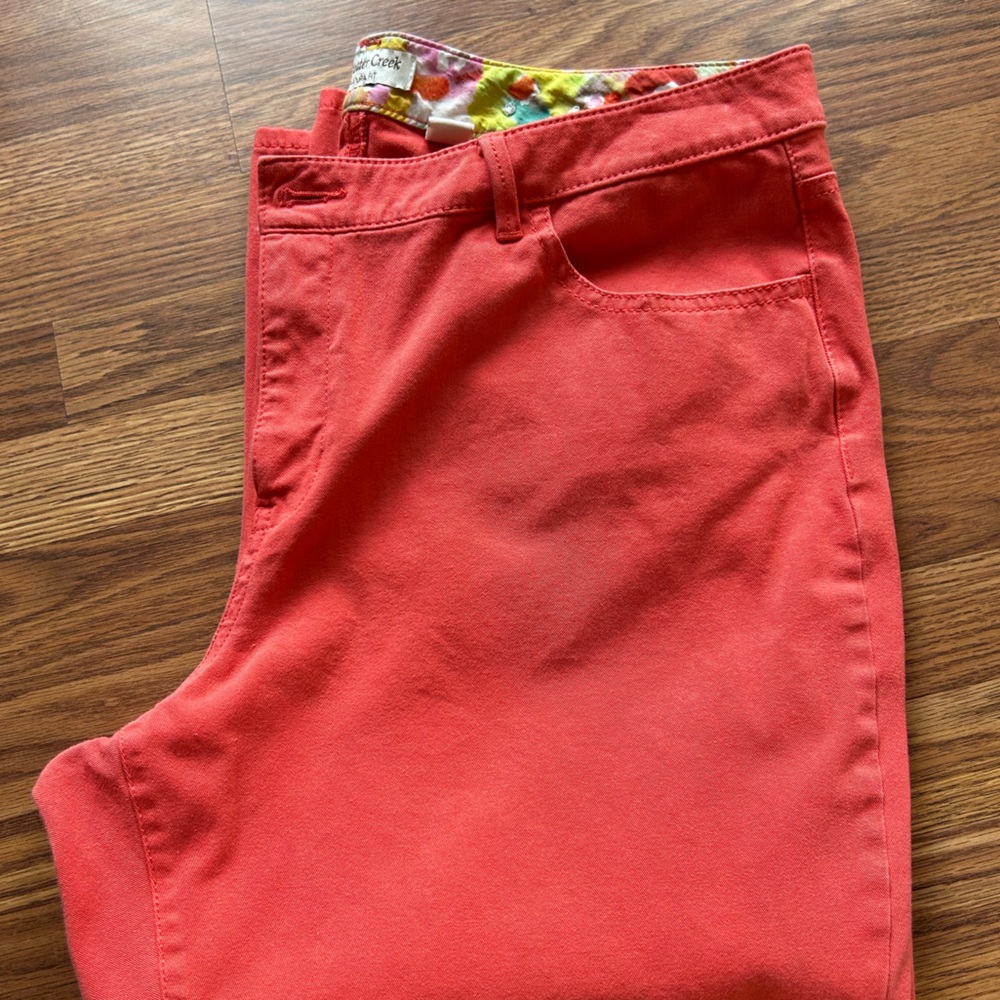 Cold water creek natural fit capris. Coral color.